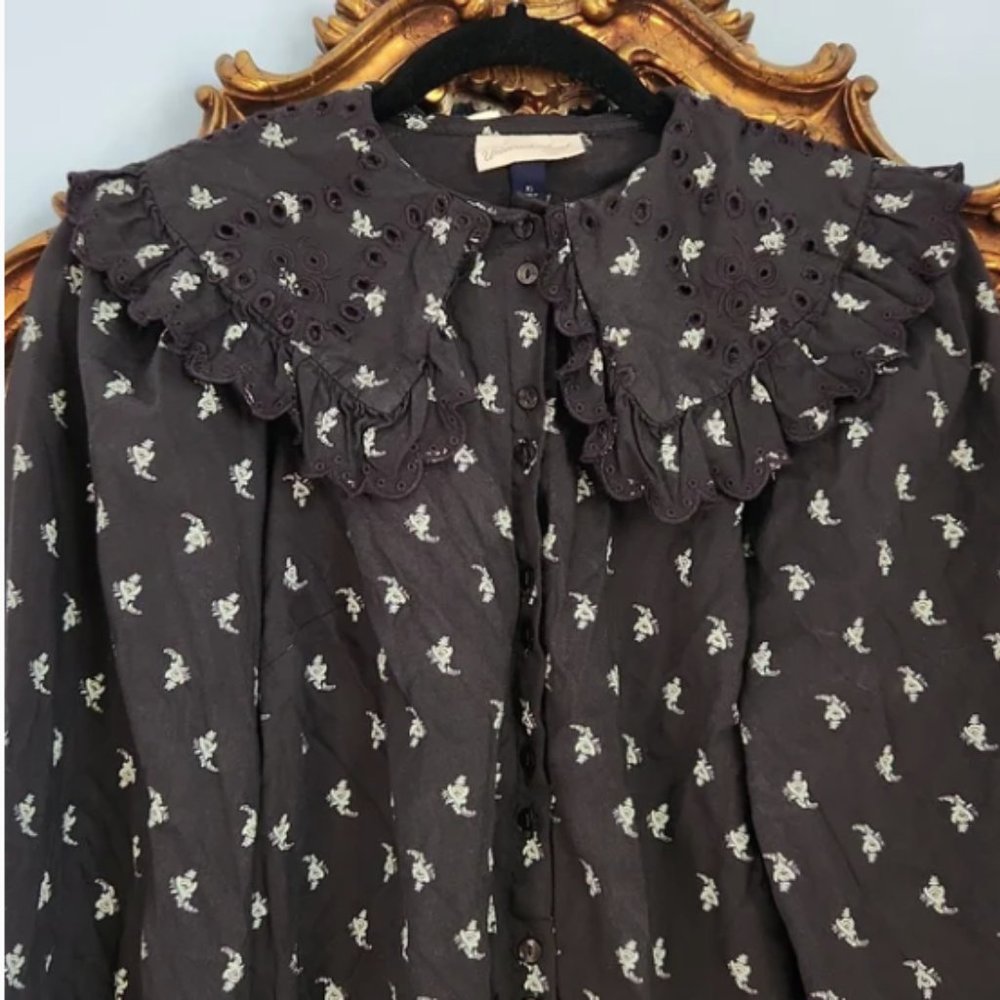 Universal Thread Black Top With Collar - image 3